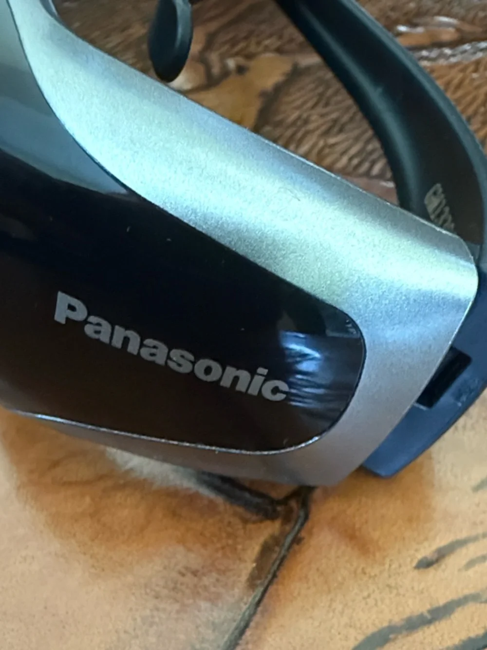 Panasonic 3D EW3D2MA Glasses w/Charger & Hard Case